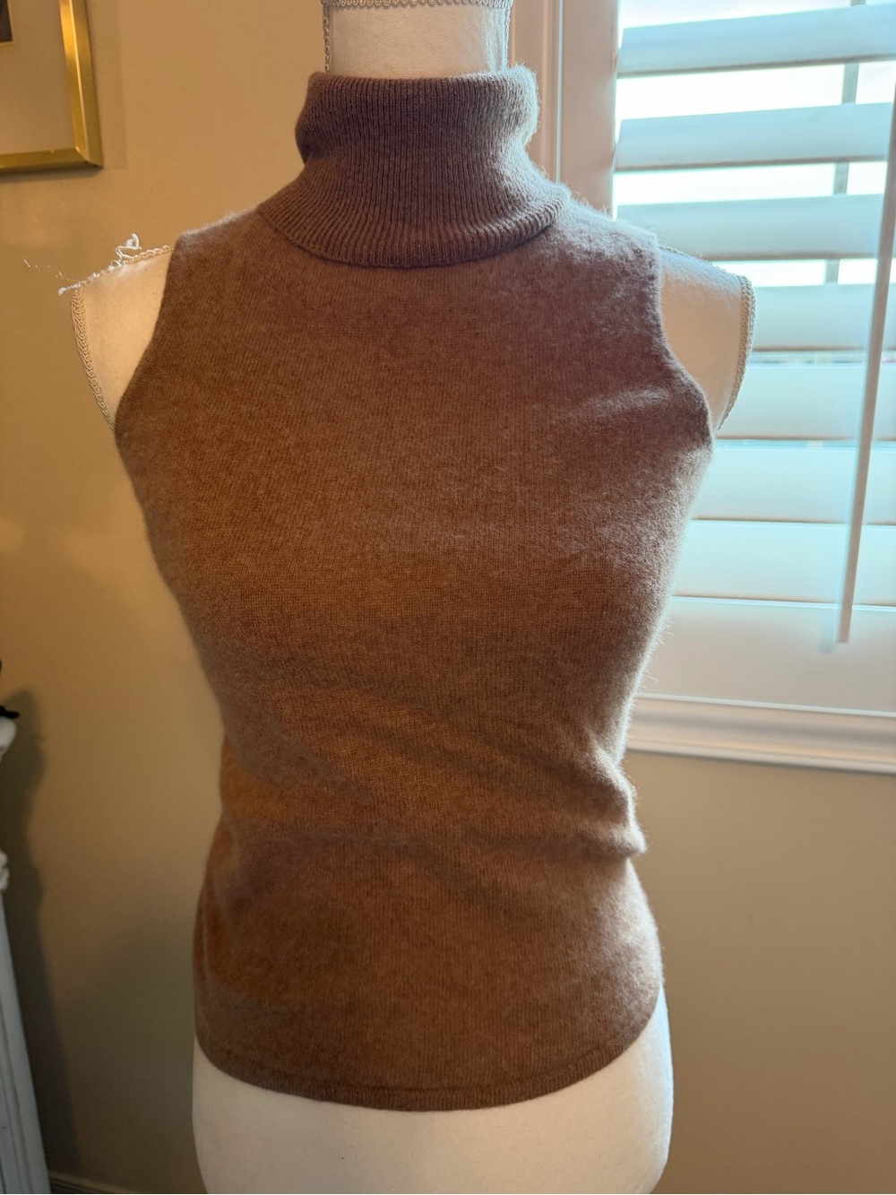 Magaschoni Sleeveless Turtleneck Sweater - Brown 100% cashmere